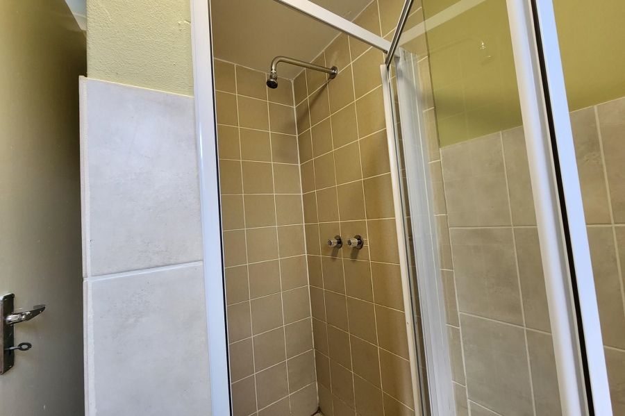 8 Bedroom Property for Sale in Wavecrest Eastern Cape